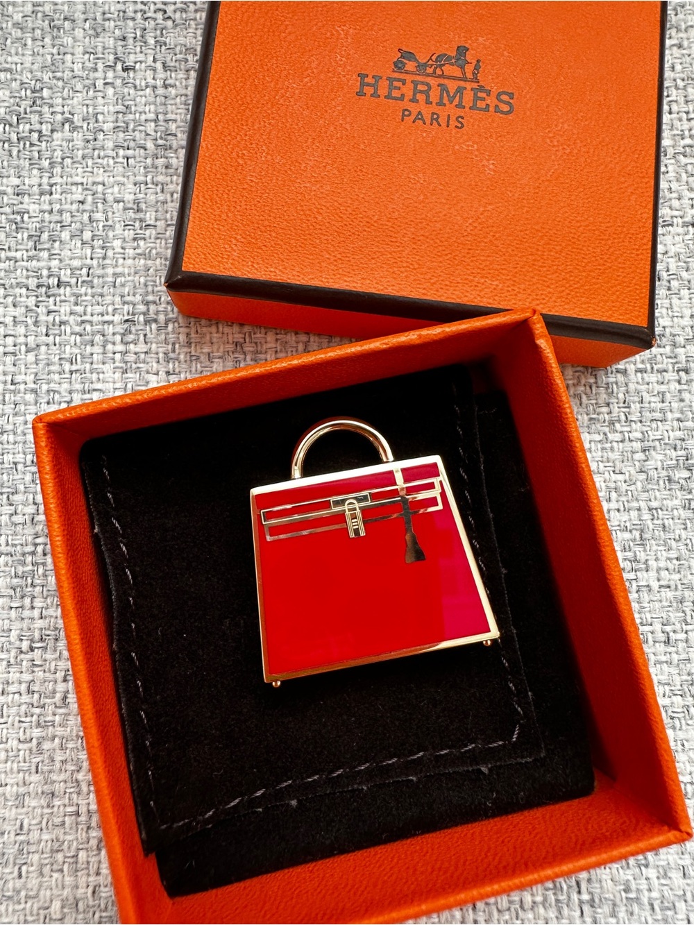 Hermes Curiosite Kelly Laque charm